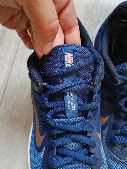 Adidași Nike măr 38