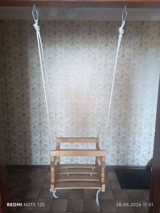 Продаю качели подвесные