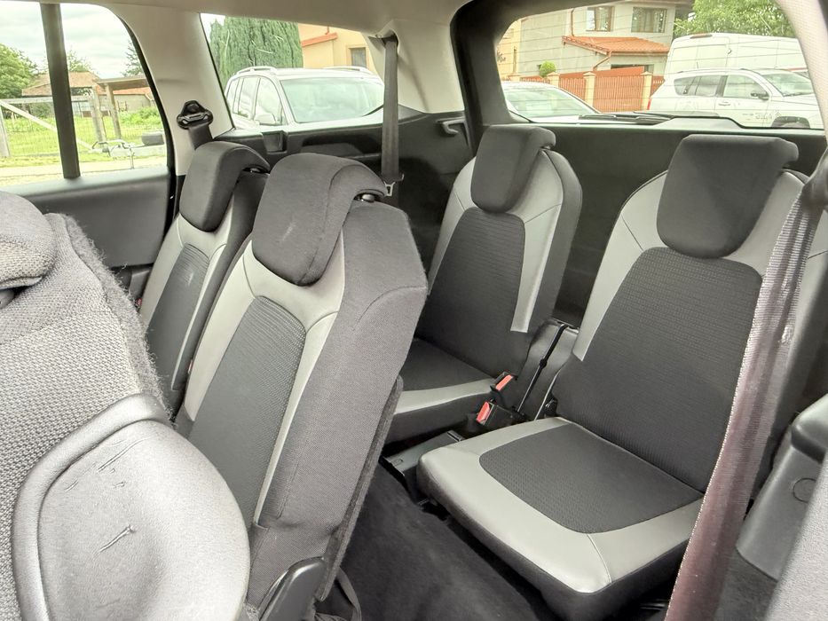 Citroen C4  7 locuri 2020