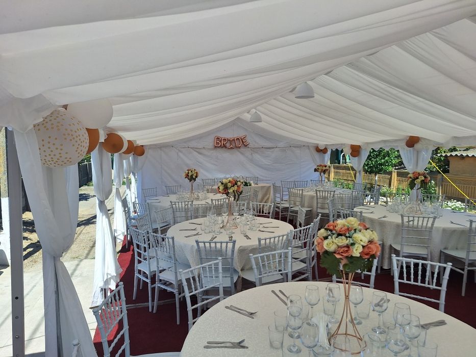 Corturi de inchiriat