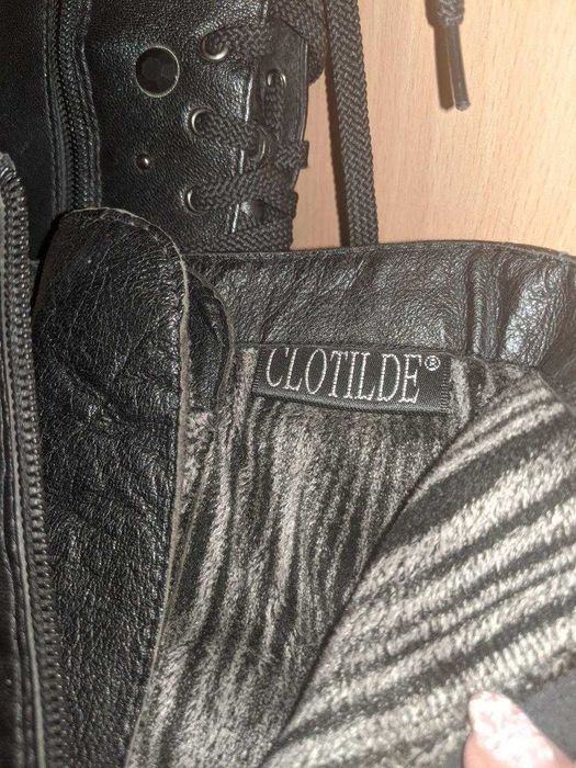 Продам 2 пары фирменных кожаных сапог