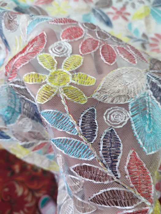 Продам шикарные платья