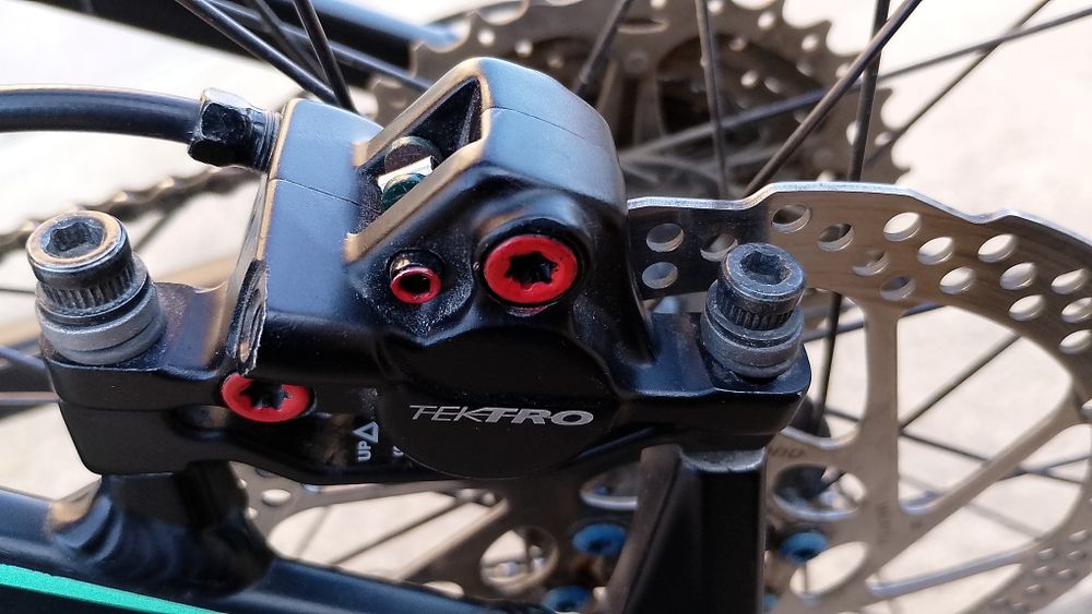 Vând frâne hidraulice de bicicleta Tektro și discuri Shimano