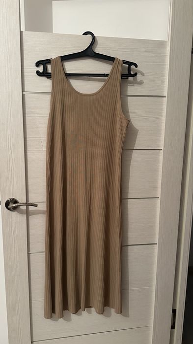 Продаю новое платье