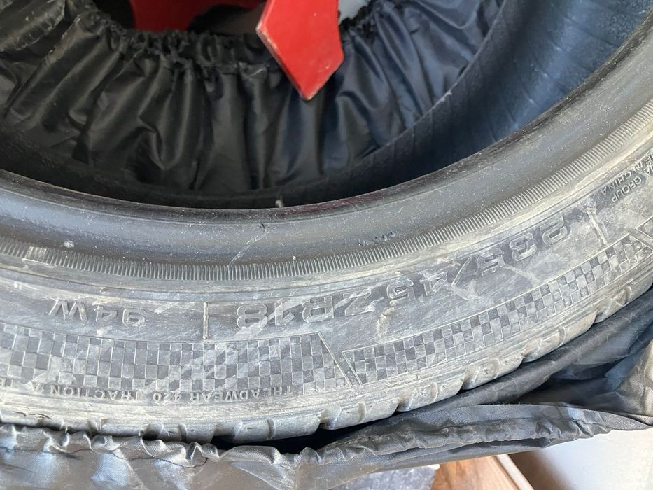 Продам летние шины, R18 235х45