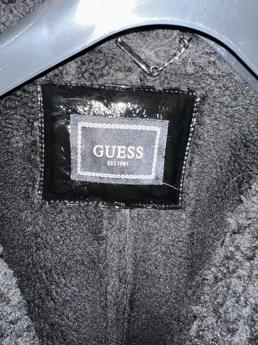Vand cojoc GUESS