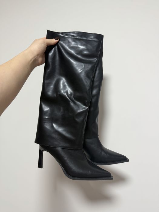 Сапожки трубы на каблуке новые. Подойдет дл38/39 Мне не подошел размер