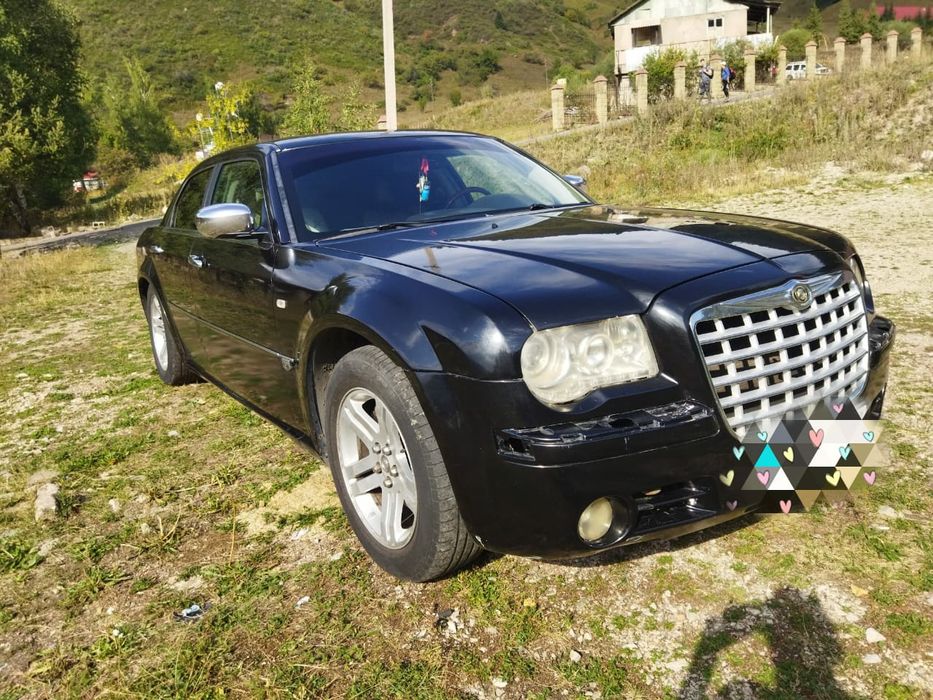 Chrysler 300c продам срочно!!