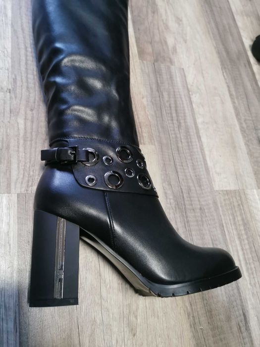 Нови дамски високи ботуши