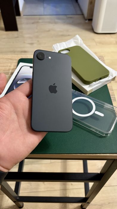 Iphone 16e NOU 11 cicluri  fullbox