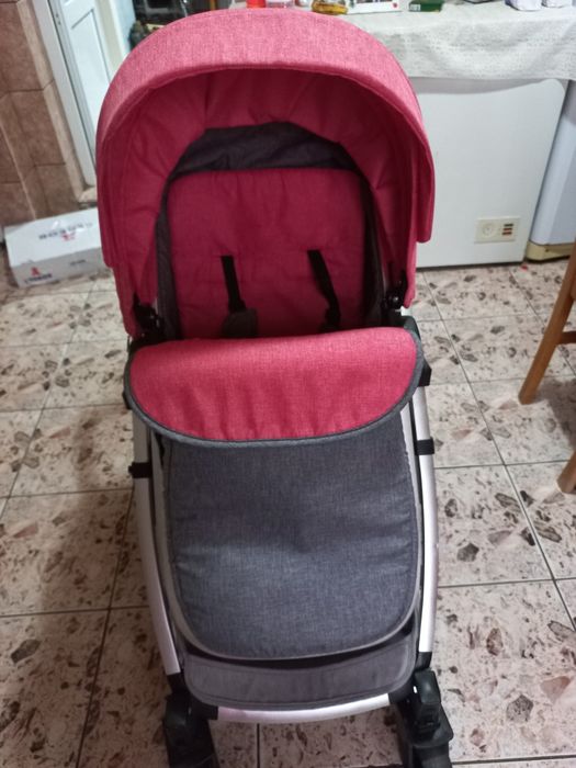 Vând cărucior 3 în 1