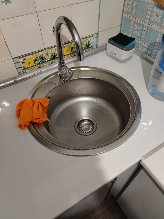 Продам угловой кухонный гарнитур