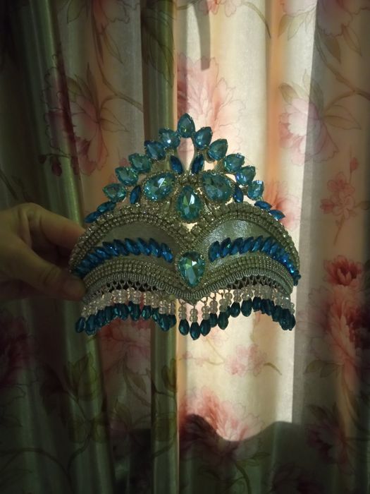 Tillaqosh kelin libosi bn taqishga