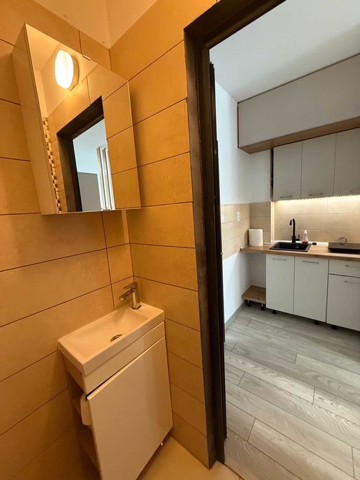 Vand Garsoniera Sibiu Zona buna etaj 1 renovata