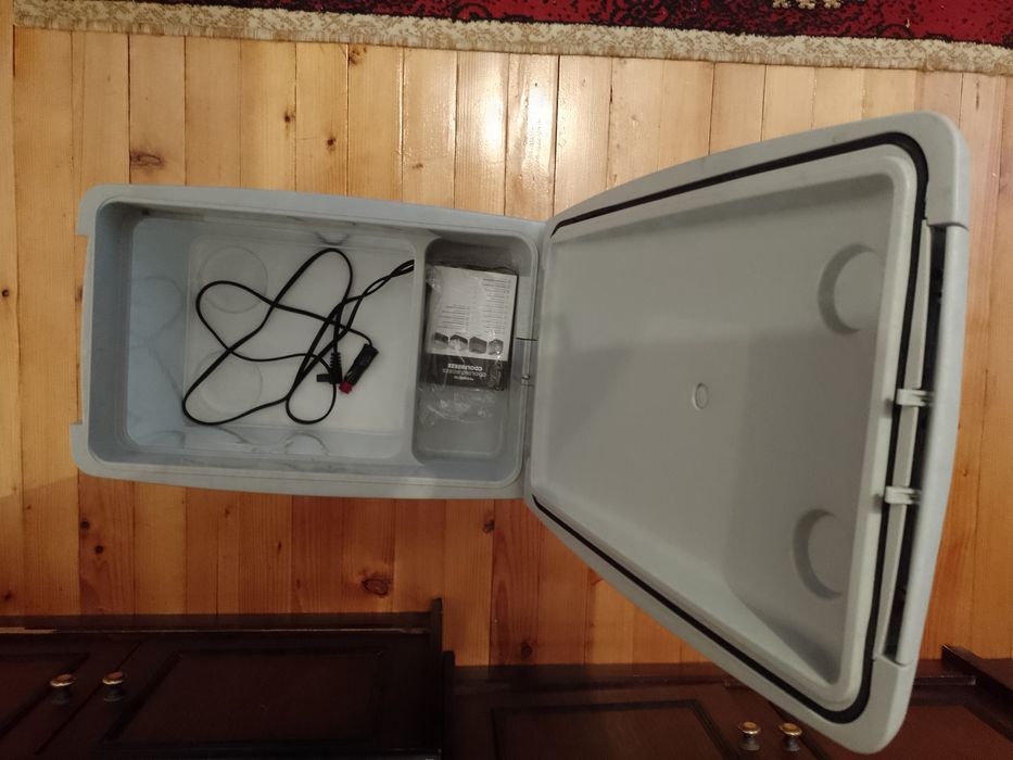 Компресорен хладилник Dometic Coolfreeze CDF36 , 31л , 12/24V