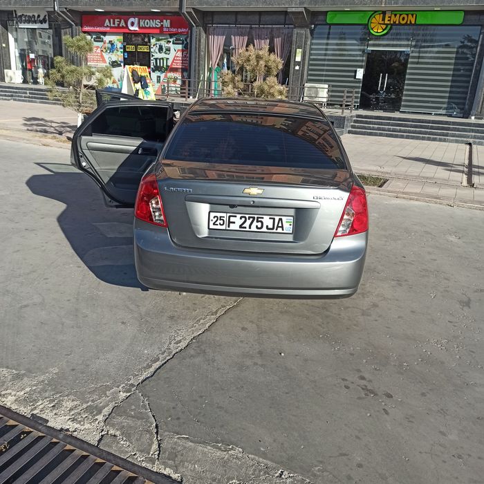 Лассети 1.8 сотилади