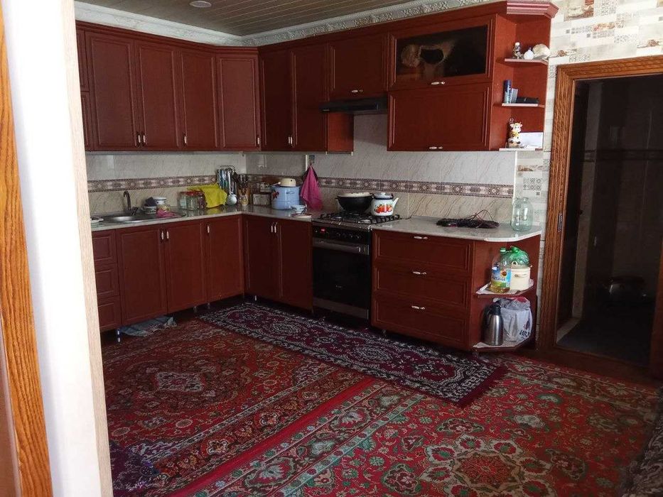 СРОЧНО !! Продается участок в Яшнабаде 4 соток 10 комнат Кадышева