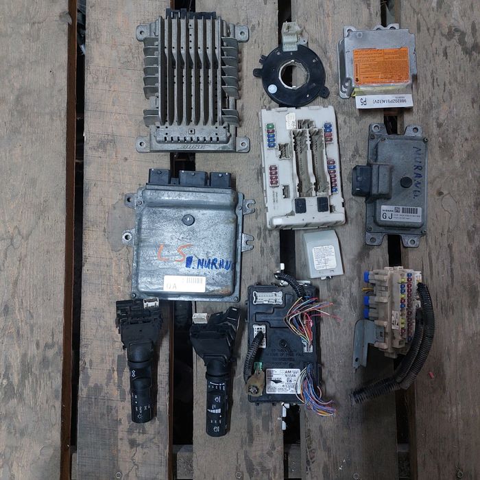 На Nissan электронные блоки