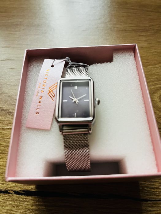 Дамски часовник Victoria Walls