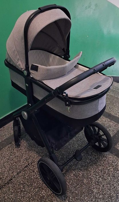 Продаваm детска количка CANGAROO CHRISTIANO 3 в 1 тъмно сива