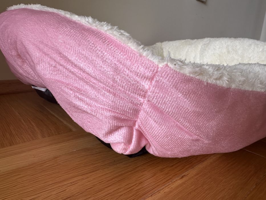 Меко легло за котка или куче + подарък играчка