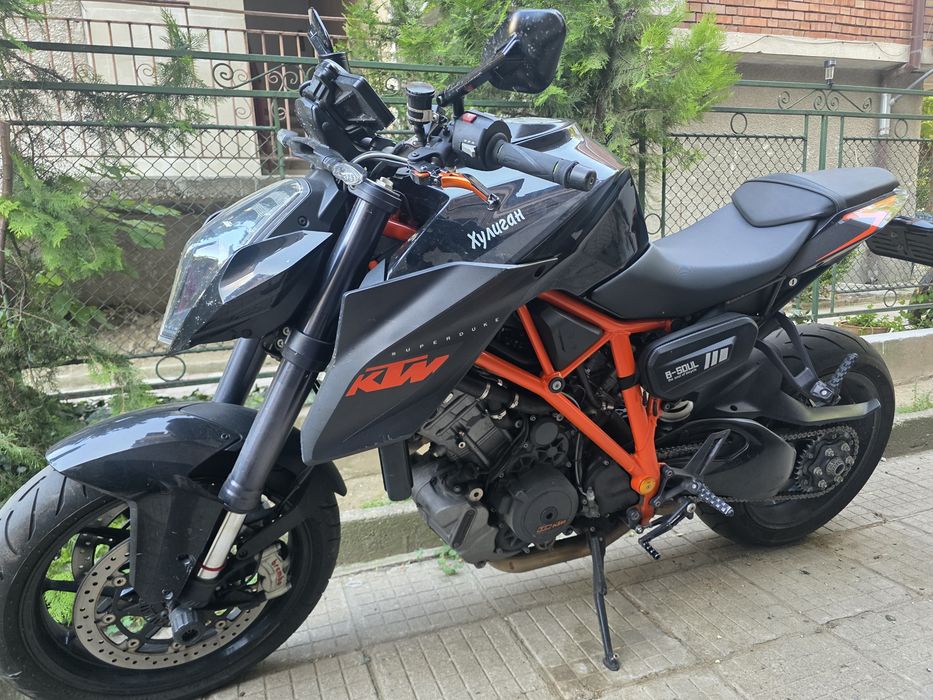 KTM Super Duke 1290 GT   2015