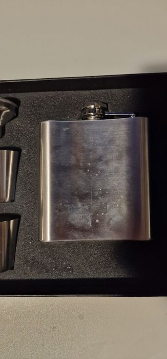 Set plosca inox, 2 pahare, palnie, nefolosite