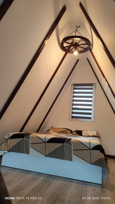 Cabană A-frame cu ciubăr de inchiriat