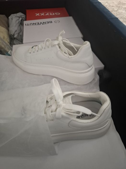 Adidasi Albi inalti Benvenutti