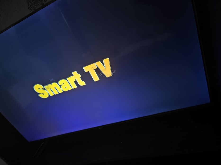 Телевизор смарт acron 109 см