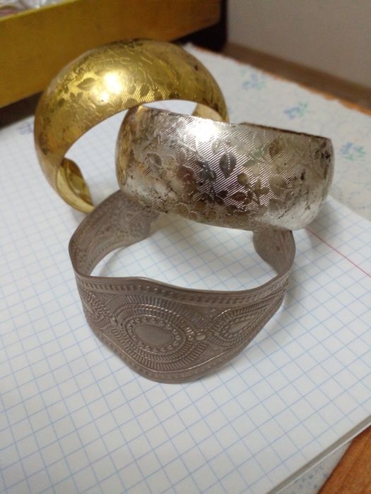 Браслеты б/у и Серьги  б/у . Браслеты Б/У. БРАСЛЕТЫ Б/У.