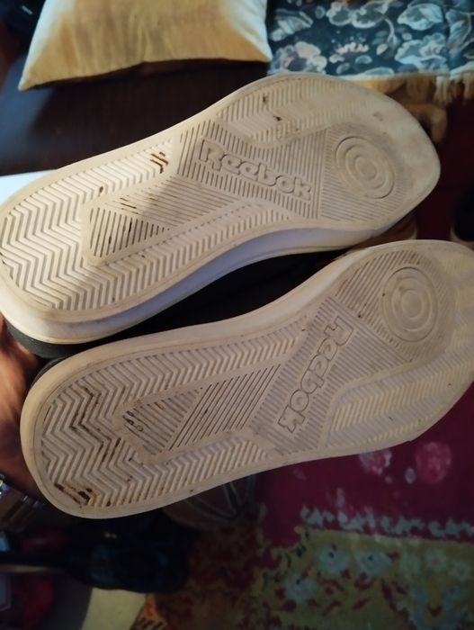 Adidasii Reebok purtatii o data sau de doua orii