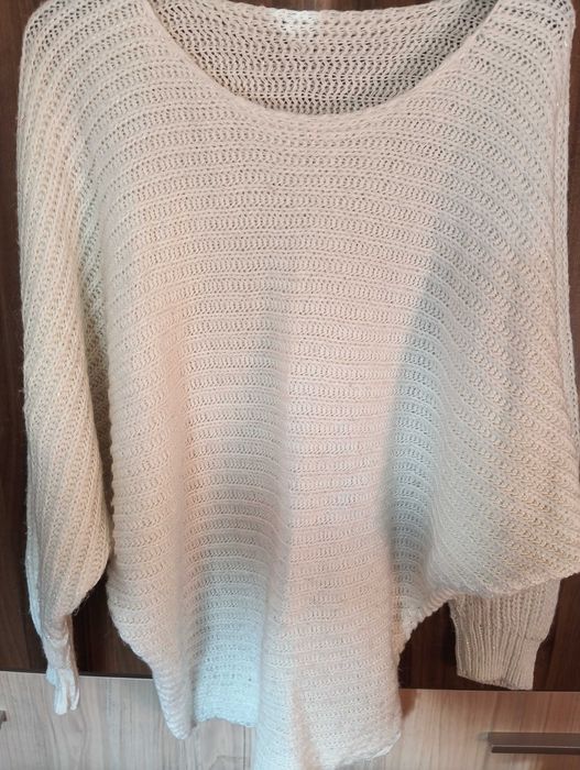 Дамски пуловери по 10 лв