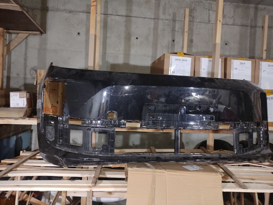 Передний бампер Li 6