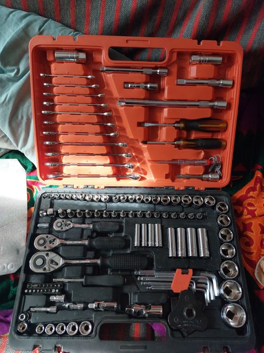 Продам набор инструментов