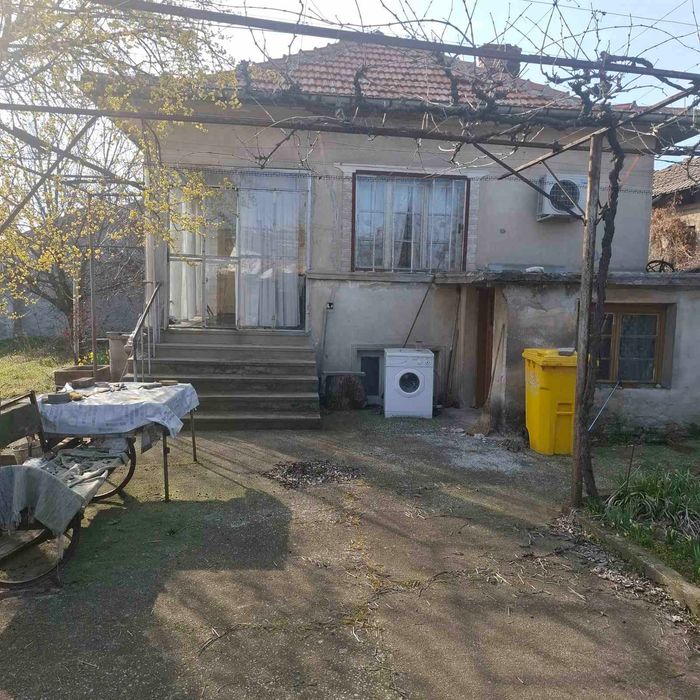 Продава се Къща в Казанлък - 110 кв.м за 301 €/кв.м - Снимка #1