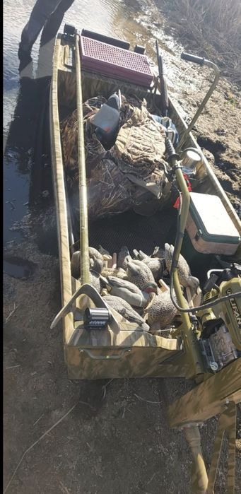 Продам лодку, плоскадонка!