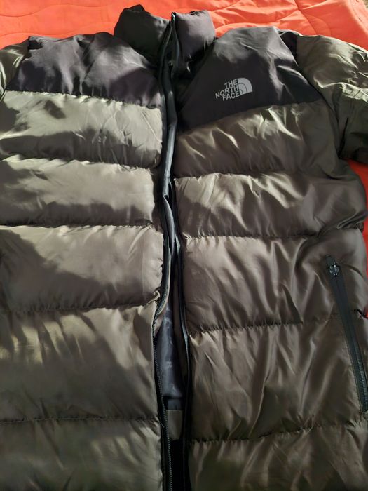 Продава се мъшко зимно яке