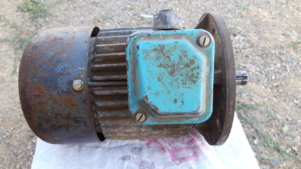 Продается двигатель асинхронный 1.1кВт