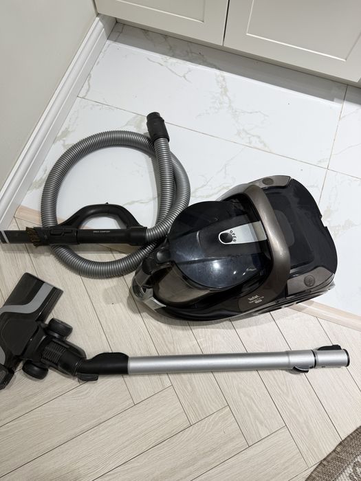 Пылесос в отличном состояний Tefal
