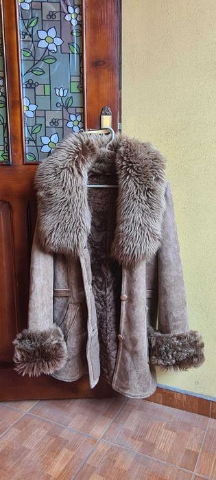 Cojoc de Orăștie îmblănit damă – călduros și elegant, stare impecabilă