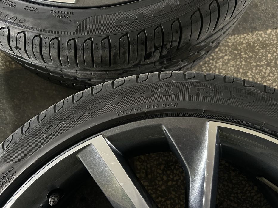 Гуми с джанти 19-ки PIRELLI  дот 0620