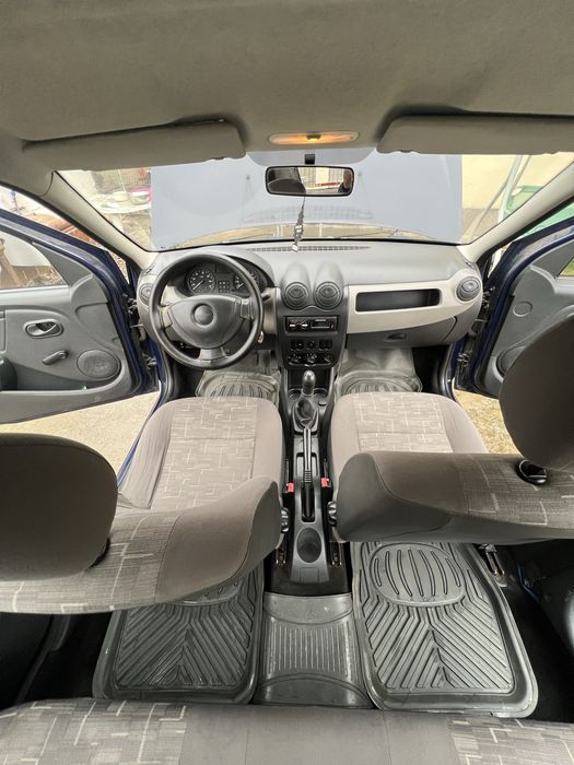 Dacia Logan 2011