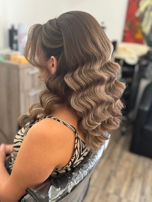 Make-up și coafat la domiciliu 100 lei