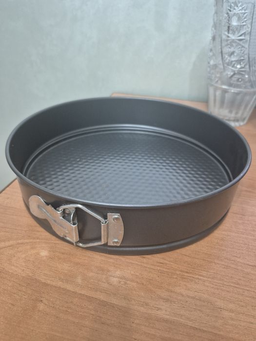 Продам форму для торта и пирогов раземную