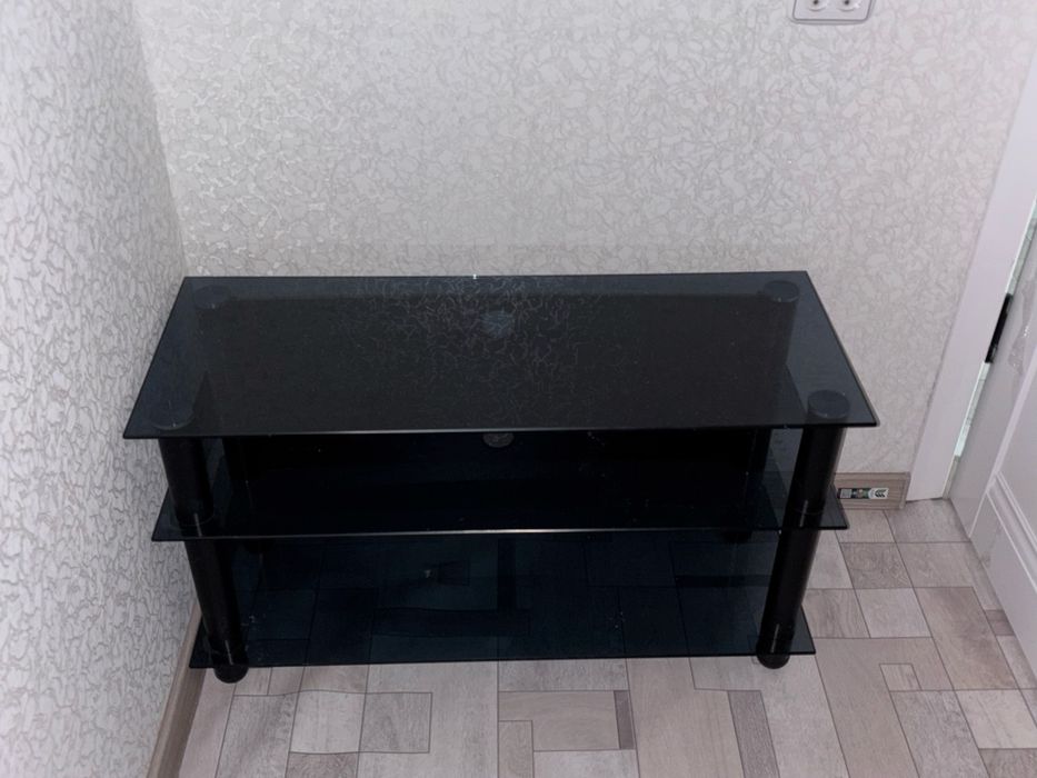 Стеклянная тумба