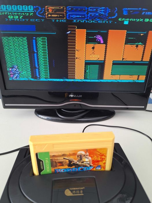 Cartridge video games RoboCop 4