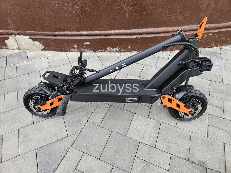 Trotineta 2 motoare 2x650w 48v baterie 13Ah  viteza 55km/h