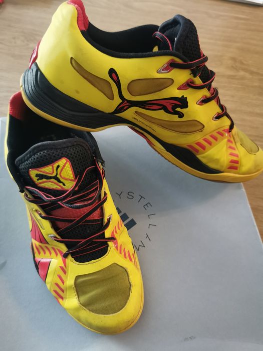 Adidasi Puma galbeni masura 42,5