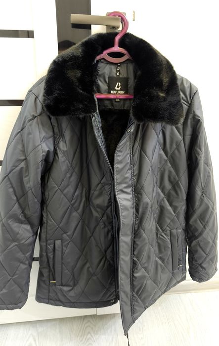 Новая куртка, лёгкая зимняя, не ношенная